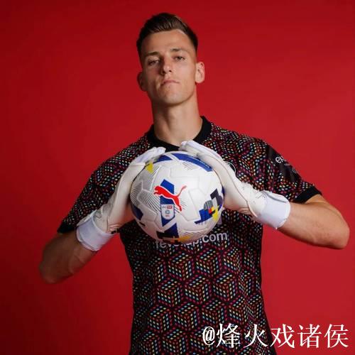 最已阵？曼联奥纳纳替代者首选非巴因迪尔，小将有望在热身赛首发