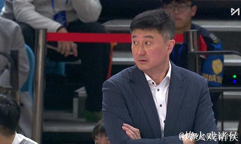 央视直播！CBA焦点对决来袭，徐杰火线复出，杜锋要给丁伟上一课